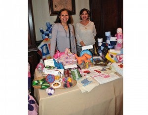 Eny Ramírez y Joanne Link de Fúnez.