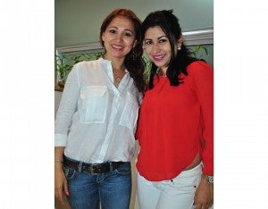 Erika Monge y Shadia Burgos.