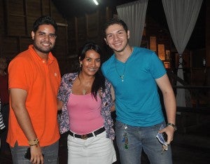 Ariel San Martín, Dora Morales y Lissandro Agurcia.