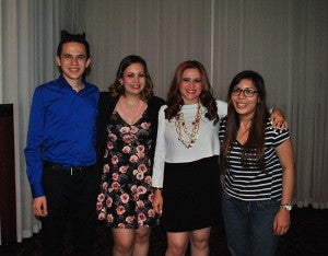 Miguel Blanco, Marisa Soto, Camila Blanco y Karina Chávez.