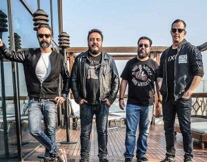 FRASE “Lo que más hemos aprendido es a permanecer juntos, a hacer que nuestras relaciones interpersonales se mantengan siempre a la alza y que siempre el hilo conductor sea la música” Molotov Grupo mexicano