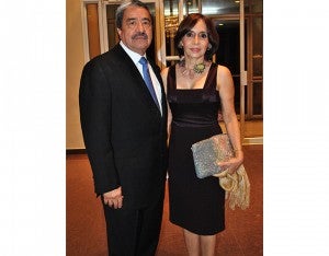 Rafael y Patty Flores.