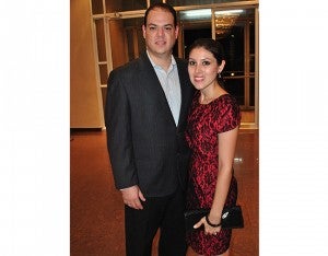 Roberto Larios y Mavis Bueso.