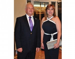 Roger y Ruth Valladares.