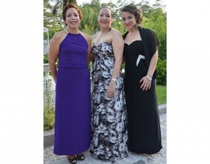 Elsa Dunlap, Cinthya Castellanos y Farlley de León.