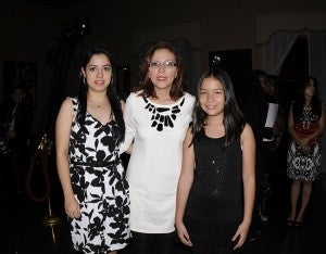 Melissa Torres, Nidia León y Emilia León.