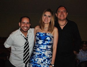Johny BeeGood , Nina Maier y Guillermo Anderson.