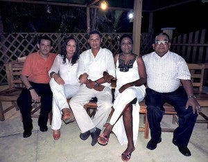 Marcia López, Dana Powerl, Alex Quintana, Raúl Alvarado y Humberto Ortéz.