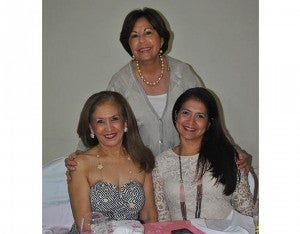 Iris Salinas, Nena Díaz Lobo y Sorel Salinas de Chavarría.