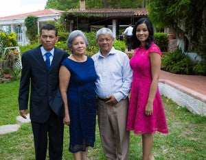 Orlando Ferrufino, Amparo Castellanos, Orlando Ferrufino y Flor Ferrufino.