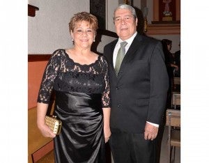 Elizabeth y Vicente Ochoa.