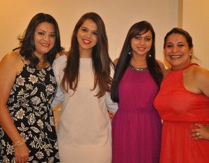 Miriam Canales, Johan Aguilar, Carol Flores y Dana Zambrano.