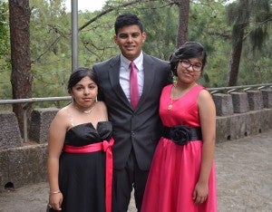 Sharon Sierra, Oscar Sierra y Daniela Zelaya.