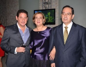 Marcos Rojas, María Isabel de Hernández y Augusto Hernández.