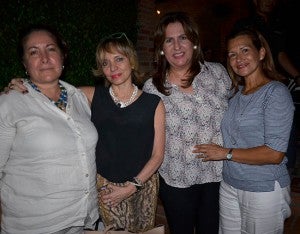Yolanda Batres, Isleña Colindres, Claudia Rosa y Miriam Mejía.