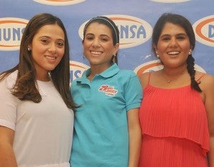 Mireya Larach, Elena Faraj y Giuliana Faraj.