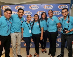 Parte del staff de ventas y mercadeo de Diunsa, Mauricio Contreras, Ricardo Banegas, Carla Escobar, Siria López, Rosy Dubón, Belinda Bonilla y Enrique Turcios.