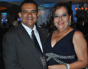 Oscar y Patricia Colindres. 