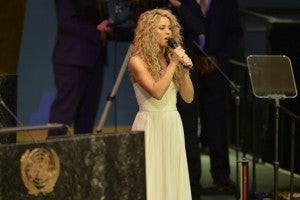 Recording Artist Shakira performs John Lennon's song "Imagine" during the 70th session of the United Nations General Assembly on September 25, 2015, at the United Nations in New York. AFP PHOTO/Dominick Reuter