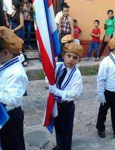 Arnold Josué Trigueros en los desfiles de kinder en Santa Rosa de Copán.