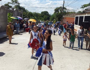 Las jovencitas mostraron parte de sus dotes de baile.