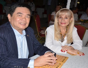 William Chong Wong  y Melissa Valenzuela.