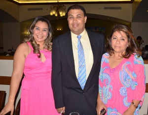 Marisela Corea, Mario Valerio y Melissa Amaya.