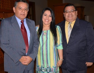 Raúl Herrara, Isabel Silva y Raúl Herrera.
