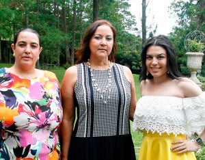  María Fernanda Lacayo, Paula Vivas y Thelma Mejía de Castillo.