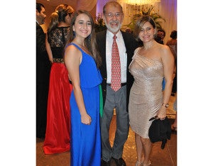 Mariela Rietti, Marco Rietti y Arielle Canahuati.