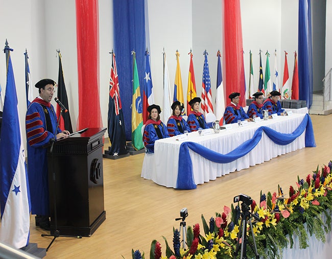 Autoridades educativas del centro de estudios realizaron los respectivos actos de graduación. 